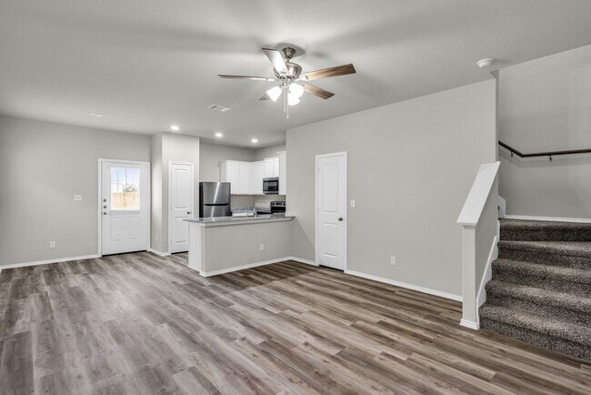 Foto del edificio - 4443 Red Haven Dr