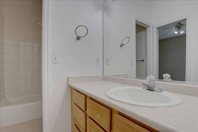 Building Photo - Amazing Custom Ranch with Privacy and Spra...