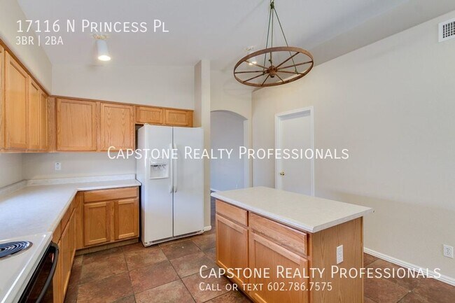 Foto del edificio - 3 Bedroom 2 Bathroom Home In Surprise!