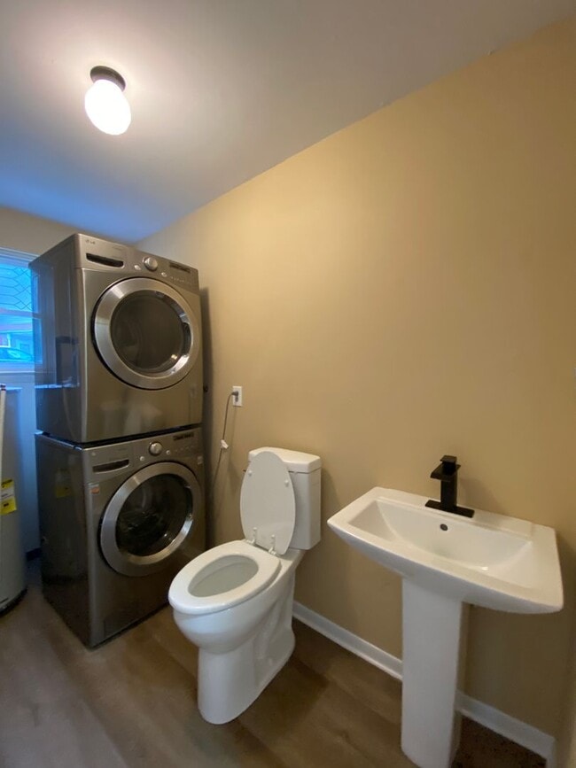 Building Photo - Attractive 3 Bedroom 1.5 Bath home in Mt. ...