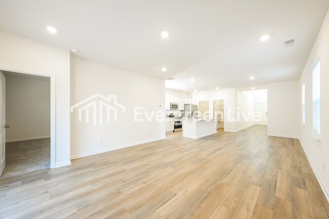 Foto del edificio - 2476 Lennox Rd SE