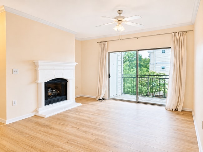 Building Photo - 4405 Weatherington Lane, Fairfax, VA 22030