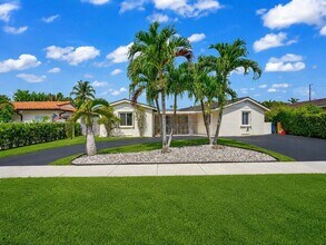 Building Photo - 1430 SW 102nd Ct