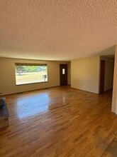 Building Photo - 1408 Corna Ave