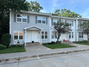 Building Photo - 2219 Bel Air Dr