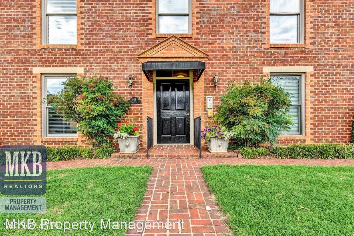 Primary Photo - 3 br, 2 bath House - 1 23rd St. SW 9