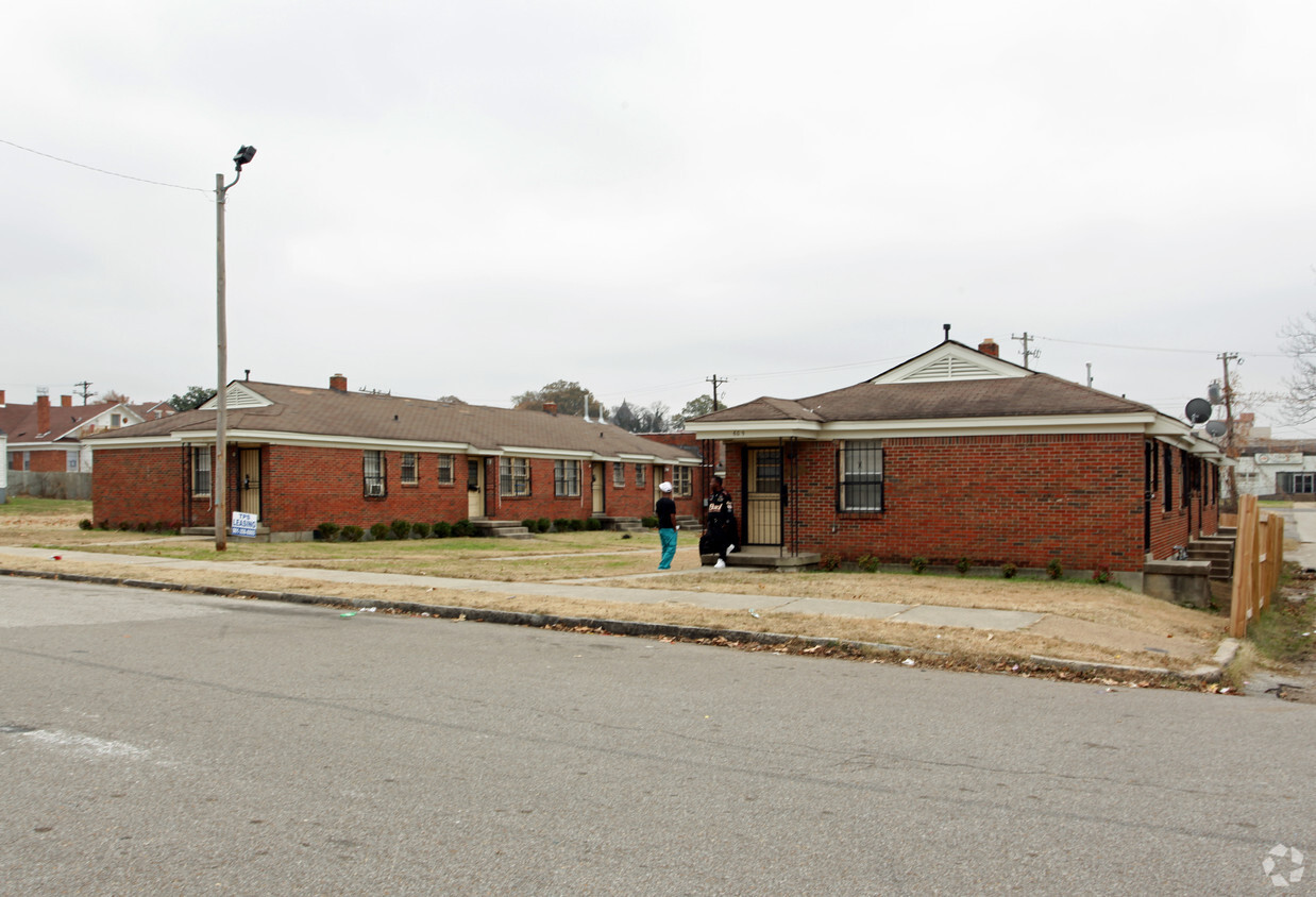 Primary Photo - 609 Exchange Ave