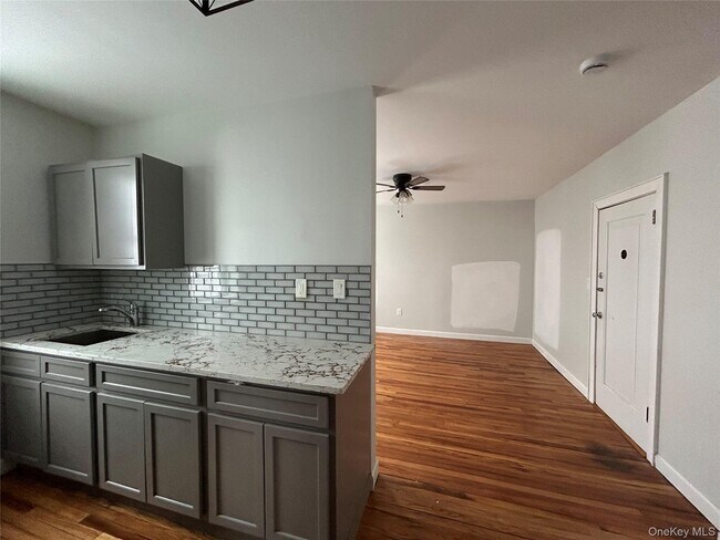 Building Photo - 1 Haven Ct