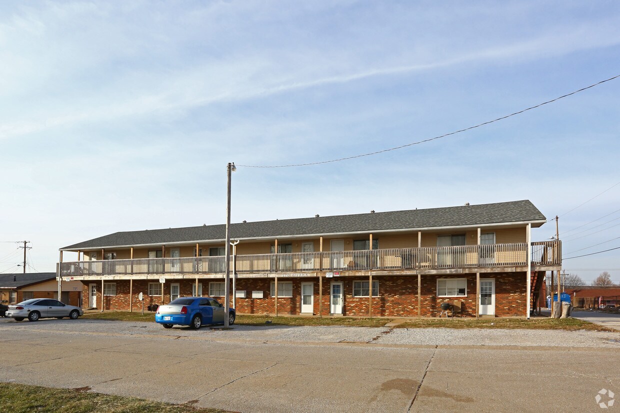 Yorkport Apartments 2421 Patrick Dr Shiloh, IL Apartments for Rent