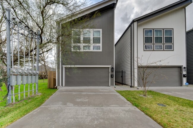 Foto del edificio - 4220 McKinley St