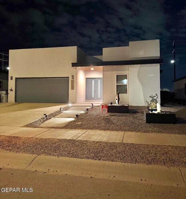 Foto del edificio - 14820 John McNeely Ave