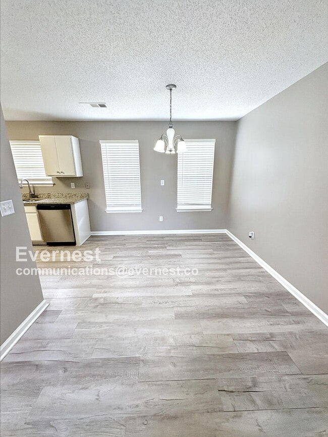 Building Photo - 6300 Crooked Creek Dr.