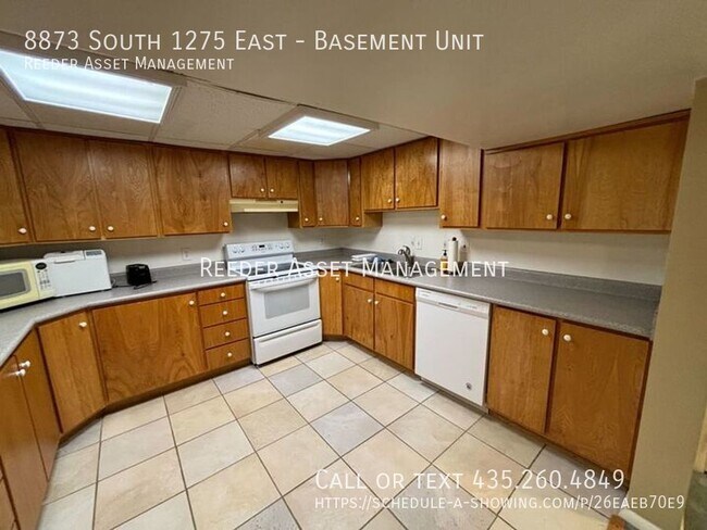 Building Photo - Basement unit