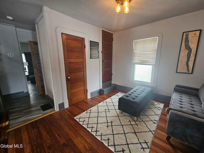 Building Photo - 51 Sacandaga Rd