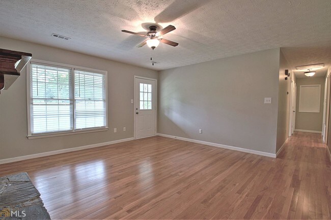 Foto del edificio - 408 Ironwood Way