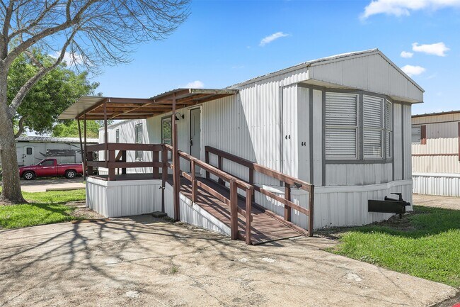 Foto del edificio - 2222 N Austin Ave