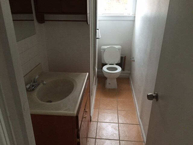 Interior Photo - 609 Whitelock St