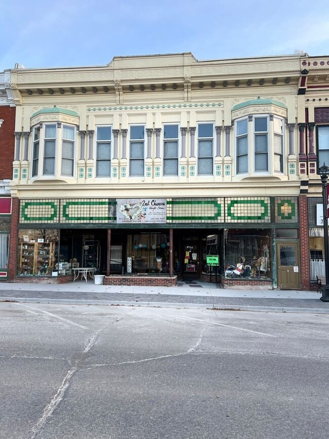 Building Photo - 105 E Franklin St