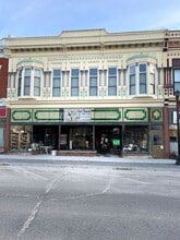 Building Photo - 105 E Franklin St