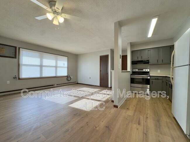 Foto del edificio - 208 Franke St