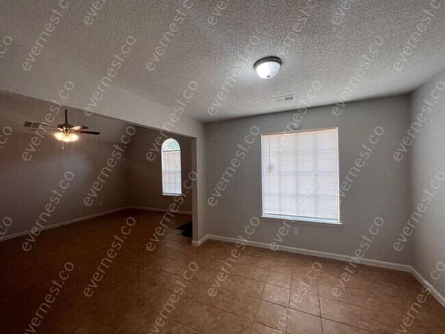 Building Photo - 303 Avery Jordan Cove