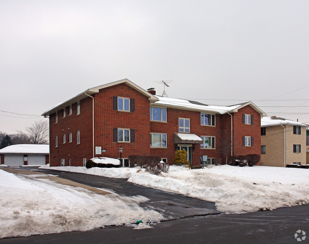 Primary Photo - 512 Treeside Dr