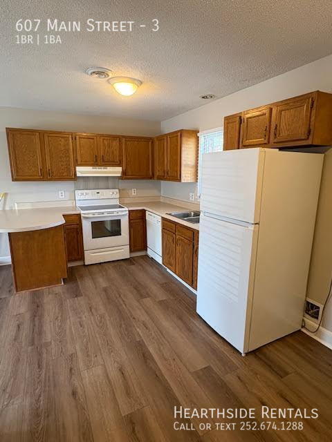 Foto del edificio - 607 E Main St