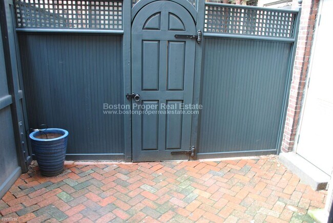 Building Photo - Studio, 1 bath  - 23 Lime St # B
