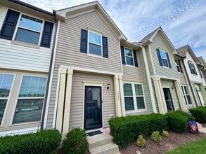 Building Photo - 3008 Haskell Dr