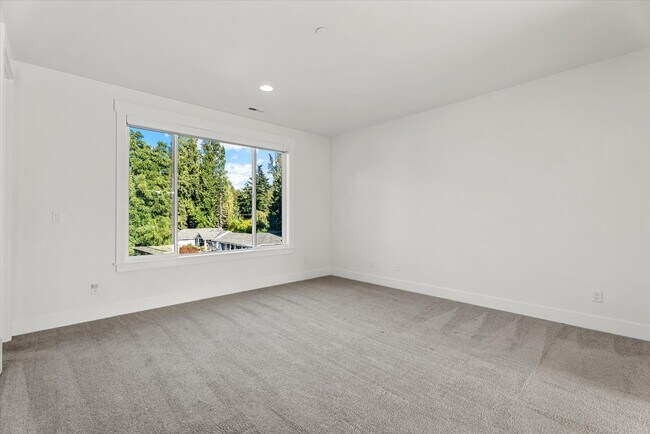 Building Photo - 16914 1st Pl S