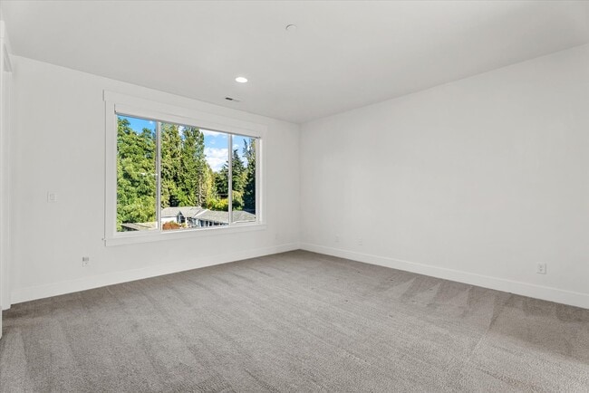 Building Photo - 69149800 1st Pl S