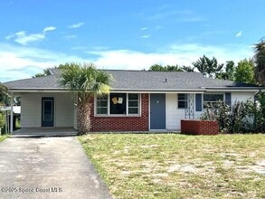 Building Photo - 2955 Redgrove Dr NE