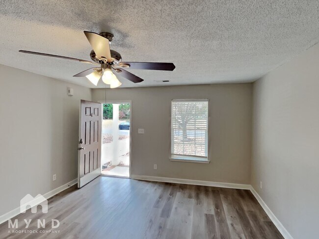 Foto del edificio - 2006 Harrison Park Dr