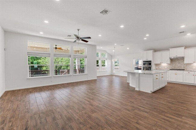 Foto del edificio - 424 Freeman Park Pl