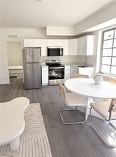 Building Photo - 1525 Euclid Ave