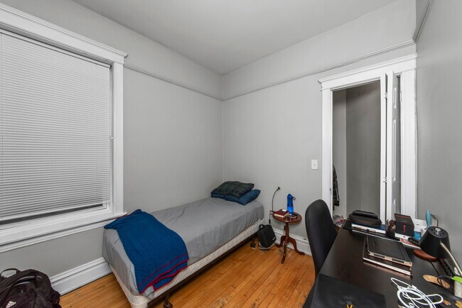 Foto del edificio - 3350 N Sheffield Ave