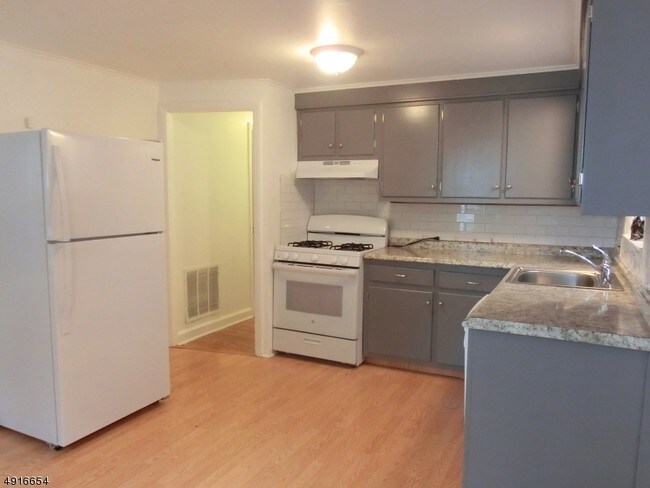 Foto del edificio - 261 David Hooper Dr