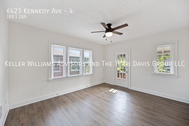 Foto del edificio - 6423 Kennedy Ave