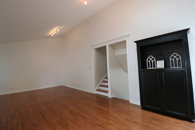 Building Photo - 1320 Windemere Ave