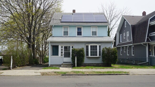 Building Photo - 314 Judson Pl