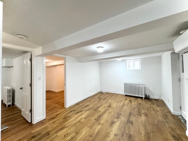 Building Photo - 135 Chisholm Ave