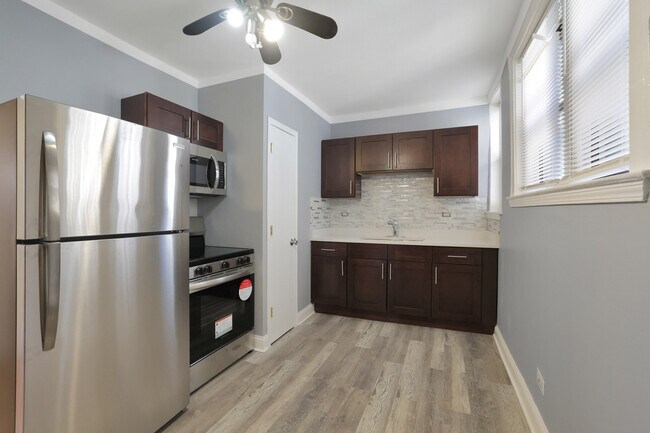 Foto del edificio - 7601 S Emerald Ave
