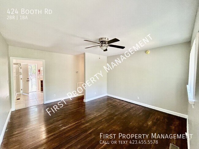 Foto del edificio - 424 Booth Rd