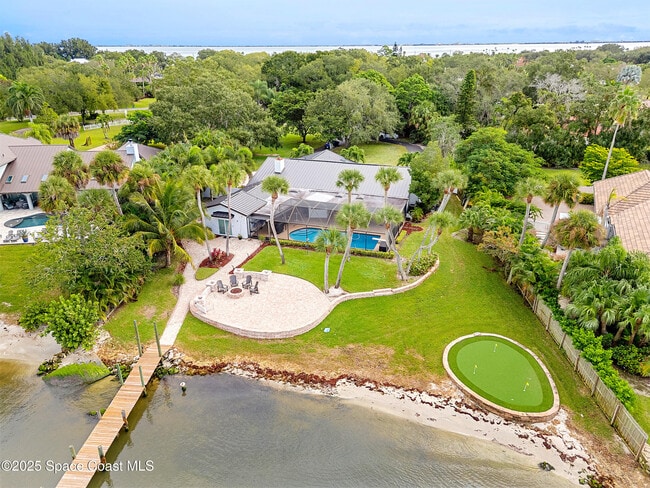 Building Photo - 165 Crispin St