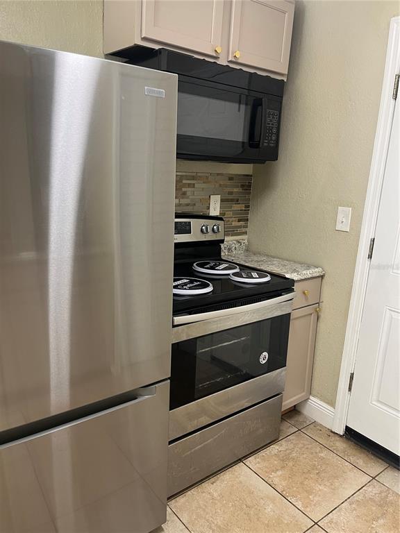 Foto del edificio - 224 E St