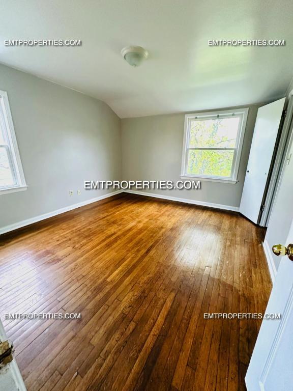 Foto del edificio - 2389 E 37th St