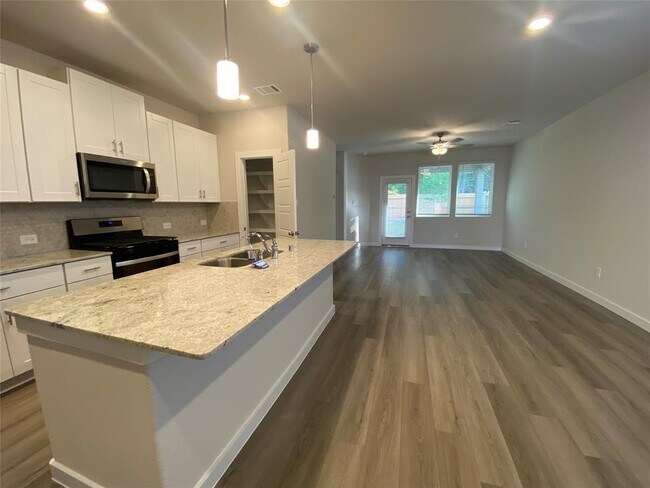 Foto del edificio - 1737 Oak Landing