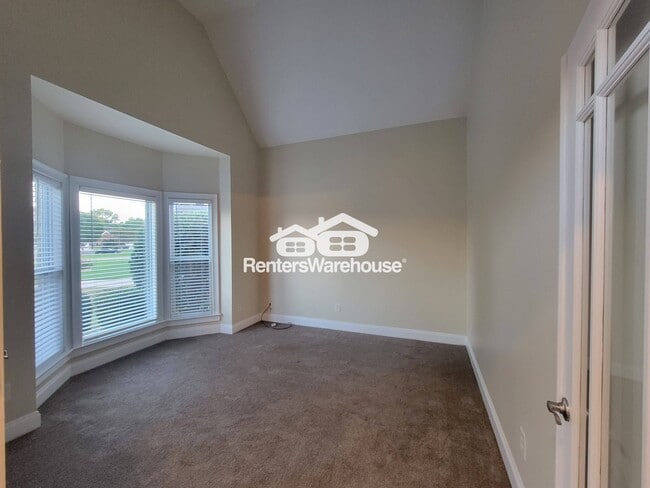 Building Photo - 1025 Rowanshyre Cir