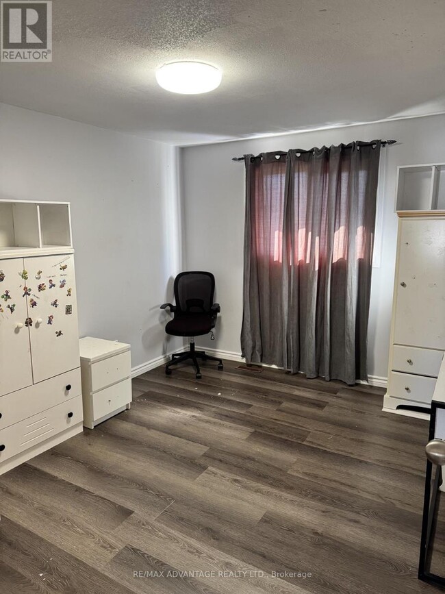 Building Photo - 1318 Highbury Ave N