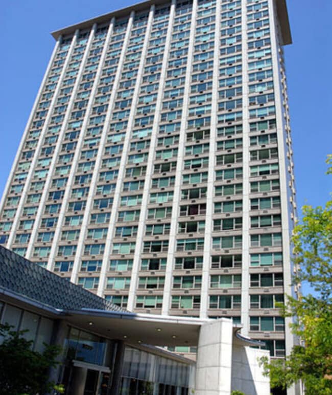 Building Photo - 3600 N Lake Shore Dr